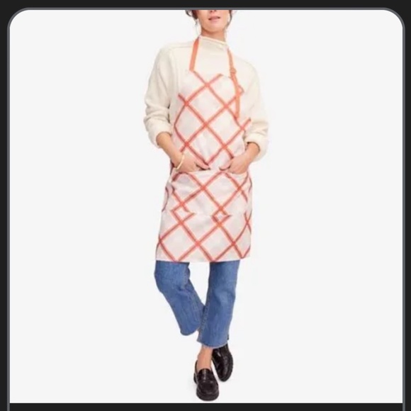 👩🏻‍🍳 Sewing Down South Cooking Apron in Perfectly Plaid - Picture 1 of 8